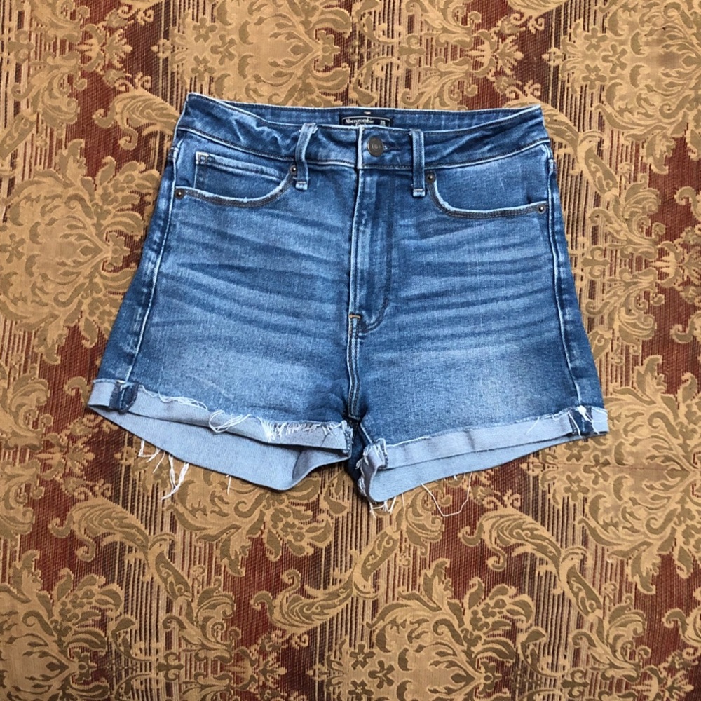 Abercrombie & Fitch Size 25/0 High Rise Distressed Rolled-Hem Jean Shorts